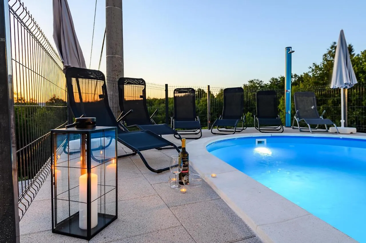 Villa Sky With A Private Pool Martinski