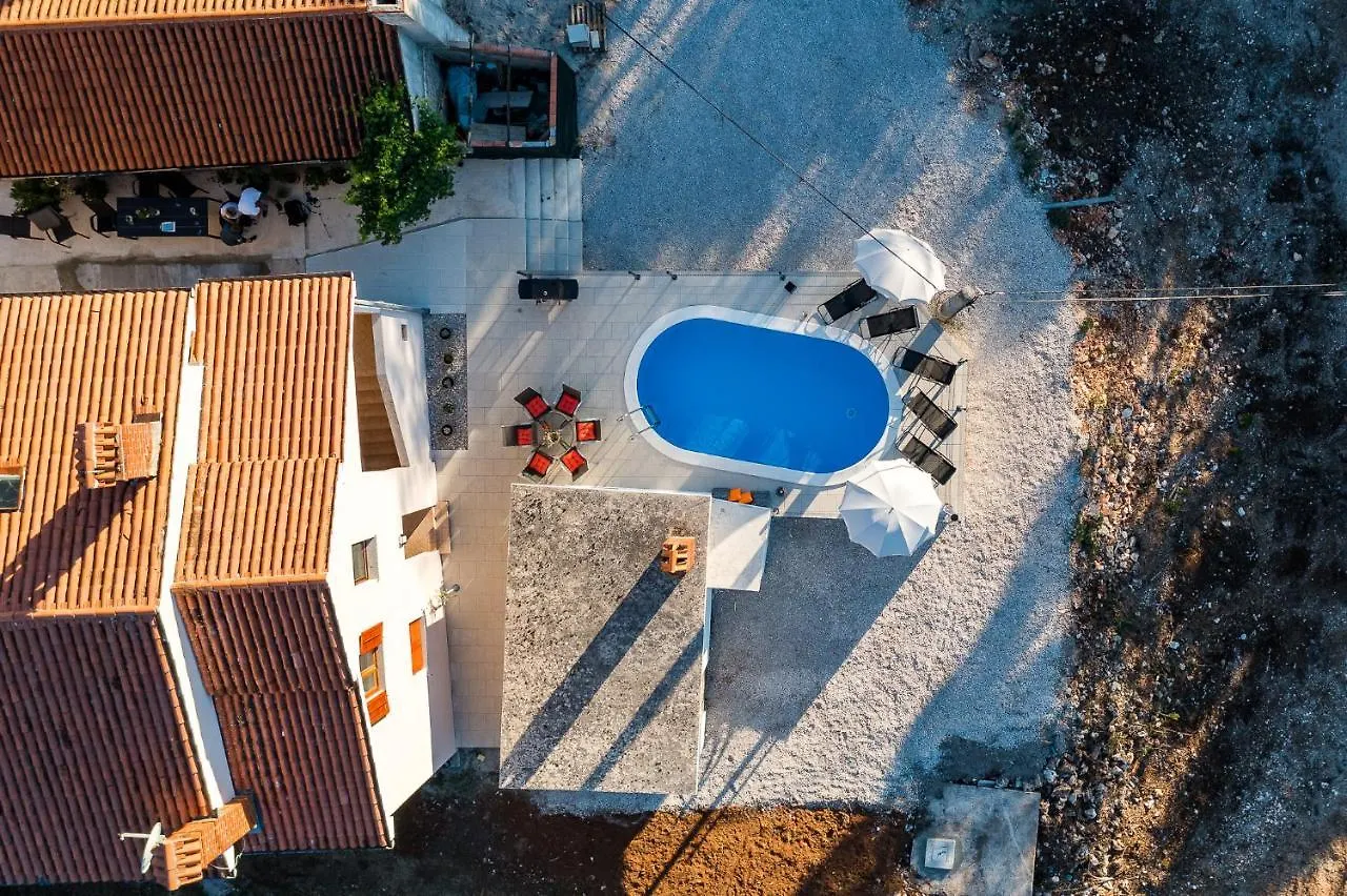 Villa Sky With A Private Pool Martinski