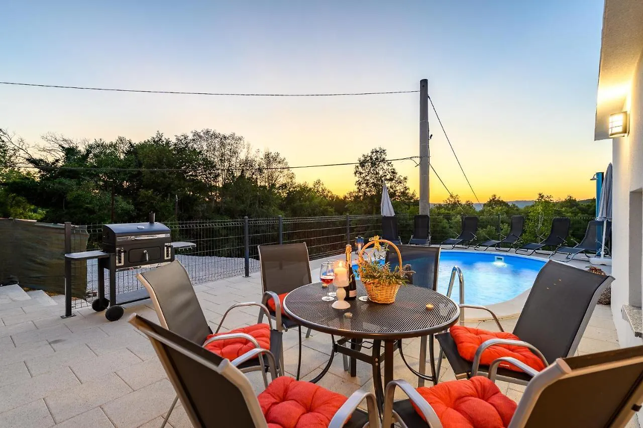 Villa Sky With A Private Pool Martinski